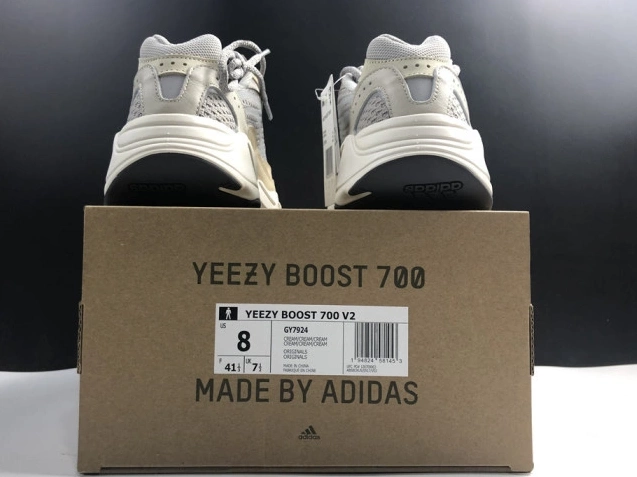Cream 700 Cream V2 Adidas Yeezy GY7924 Boost 0727